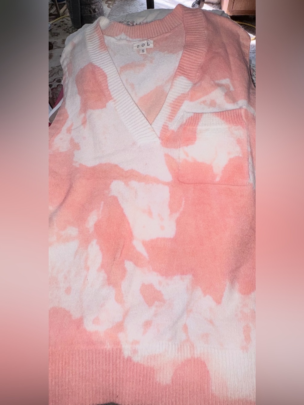 POL Peach and White Tie-Dye V-Neck Sleeveless Sweater Vest